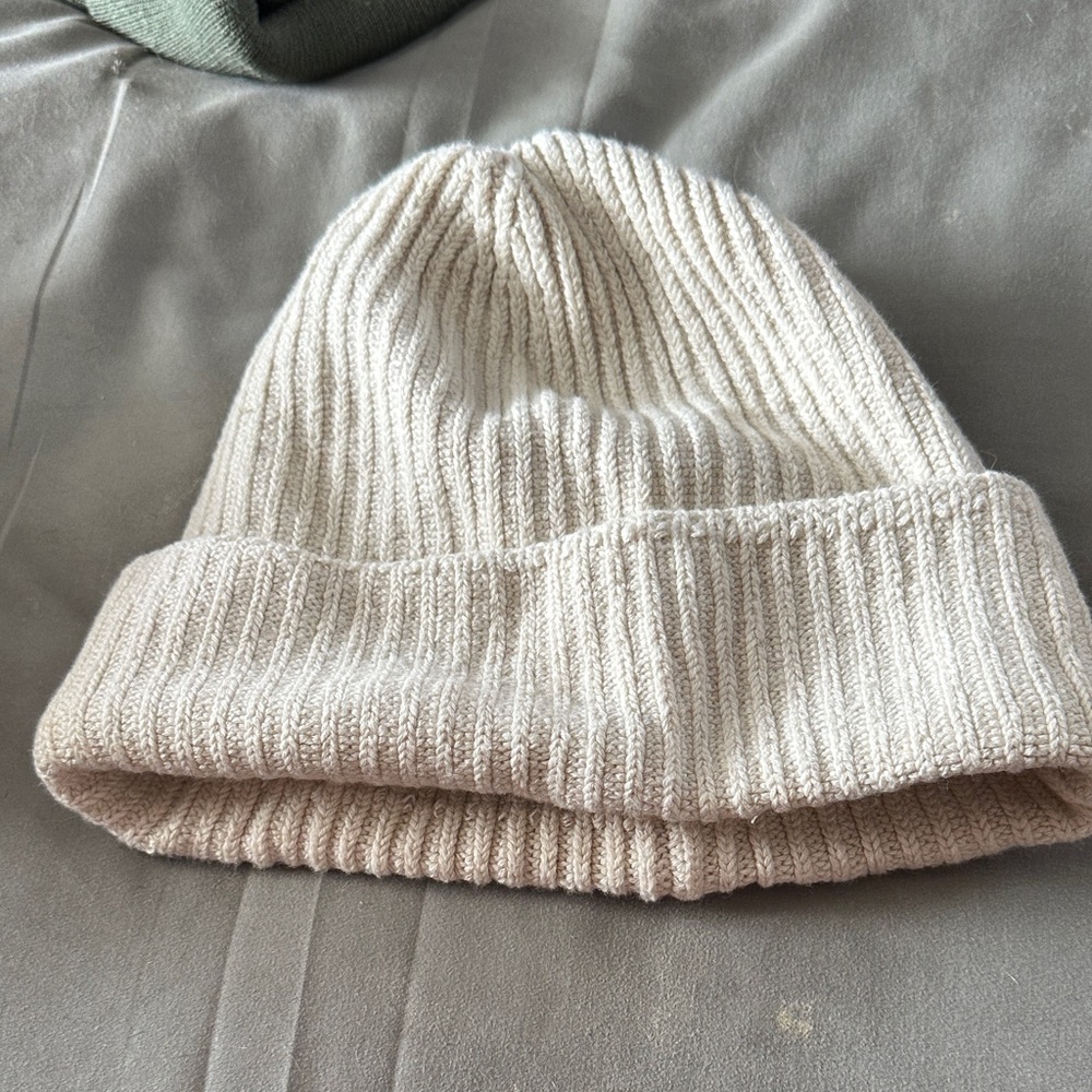 Abercrombie and Fitch Cream Ribbed Knit Beanie winter hat